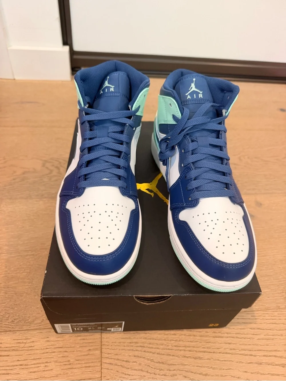 Jordan High Top - White / Navy / Teal